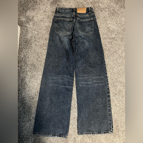 High Waisted H&M Divided Jeans - Picture 2 of 3